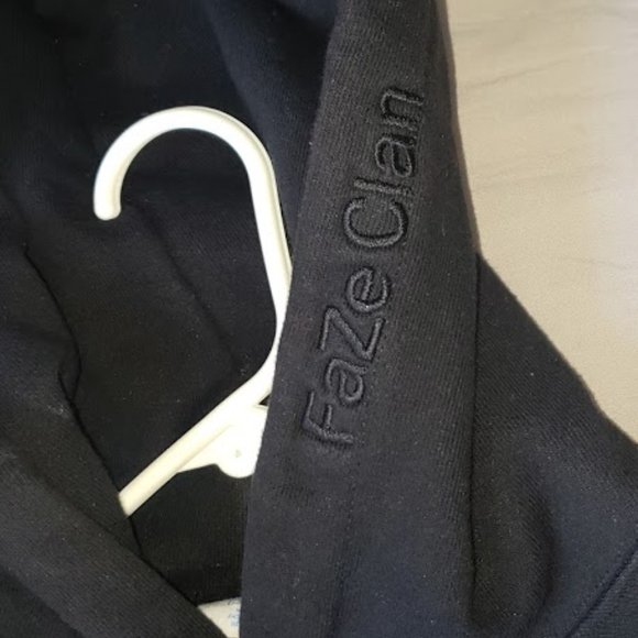 Black Champion Faze Hoodie (Very Limited) Large - Picture 3 of 3